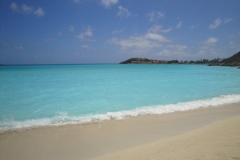 light-blue-water-saint-maarten